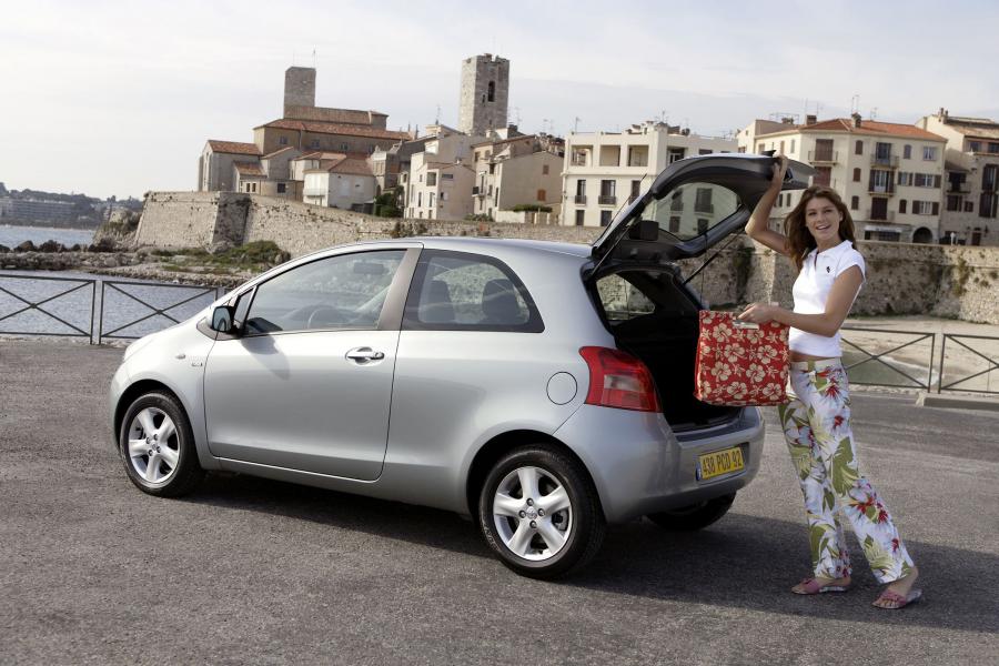  Toyota Yaris 2005 года  (фото 62 из 165)
